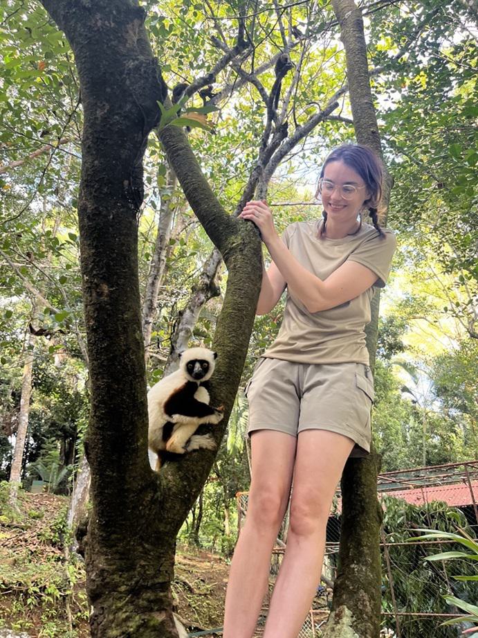 Emma Ahern with sifaka Calypso